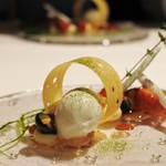 コシモ・プリュス - デザートのバラと苺