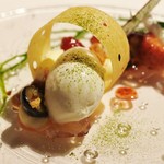 コシモ・プリュス - デザートのバラと苺