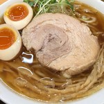 半熟煮卵醤油ラーメン