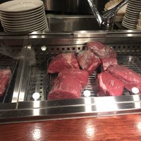カルネジーオ イースト - 