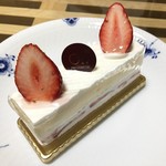 パティスリー おん - いちごのショートケーキ（420円）