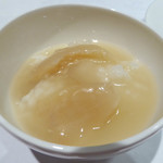 中国料理 北京 - ごはんにフカヒレをかけて