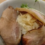 中華蕎麦 時雨 - 2017年12月　お肉のっけ丼　350円