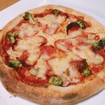 ピザカルボ - 特製ペパロニのピザ 590円