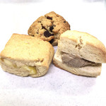 SLOPE - ・甘ぐりあんサンドスコーン 380円(税込)
      ・焼き芋クリームチーズスコーン 380円(税込)
      ・ほうじ茶レーズンスコーン 350円(税込)
