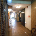 魚菜 ぎやまん - １階です