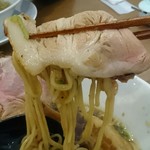 麺や いちころ - 肉包み麺リフト