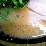 家系ラーメン 王道家 - スープ