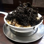 らーめん 潤 - 岩のりラーメンw この海苔がスープを全部吸いますwインスタバエするかしら？しないわよねw