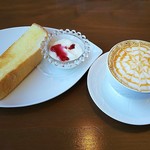 Caffe Felice - キャラメルマキアート（600円）、モーニング（メイプルシュガートースト、ヨーグルト）