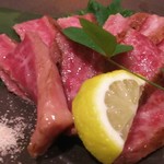 えんや - 炙り霜ふり牛