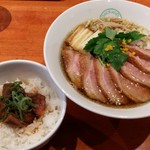 麺屋 六感堂 - 鴨南蛮（2017/12/30限定の年越し蕎麦）＋鴨ロースト丼（本日の限定チャコ飯）