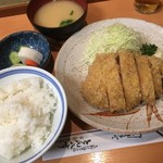 とん八亭 - ロースかつ定食