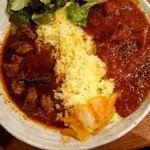 SPICY CURRY 魯珈 - 二種のカレー（限定カレー 骨付きマトンカラヒ＋ラムカレー（ビンダル風））850円