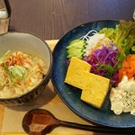 カフェ ファイミール - 干しエビがきいている沖縄雑炊