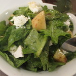 アッツケ ピッツァ - 桃とリコッタチーズのサラダ（750円）