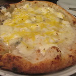 アッツケ ピッツァ - 「本日のチーズ全部乗せ」（1,700円～？）
