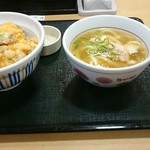 Nakau - 親子丼＋うどんはいから小。