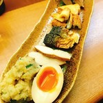 つばめ家 - 燻製盛り合わせ