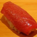 鮨 あらい - これが追加した今年最後の一貫、大間産中トロ。