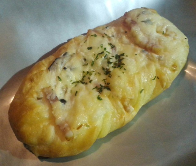 モンペリエ ヨークベニマル南陽店 - 南陽市役所（パン）の写真