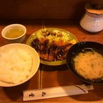 丸重 - ランチ：サービスカツ定食　740円