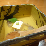 紋や - 卵豆腐、しめじあんかけ