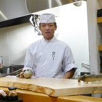 紋や - 優しい笑顔の料理長