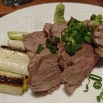 日本酒・米屋 蔵バル - 葱と鴨肉ロースト　山葵添え