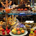 Robuchon au Dome - ☆小菓子のワゴンサービス