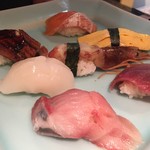 元祖ぶっち切り寿司 魚心 - 