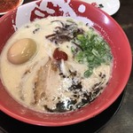 ラーメン まこと屋  - 牛じゃんラーメン ※ヌルくて薄い