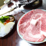 牛銀本店 - 松阪肉の「汐ちり」白醤油、昆布だし、コショウで味付けして食べる