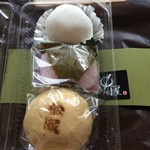 中村屋 - いちご大福、桜餅、黒糖まんじゅう