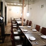 ファイ - テーブル席