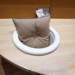 THIS 伊豆 SHIITAKE バーガーキッチン - 赤ちゃんを入れるイス