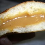 ブーランジュリー グウ - 塩キャラメルクリームパン　断面