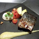 ニューヨークバー・シャンパンダイニング - 西京味噌の香る本日鮮魚のソテー　ポワローのソース・クーリ