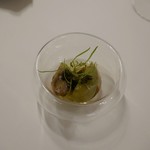 水ナスのキャビア乗せ