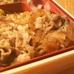 Oomi Suehiro Shino Osakachaya - 近江牛食べ比べ弁当1510円 牛めし近江めし