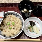 御りょうり 離世 - 炊き込みご飯、漬物、汁物