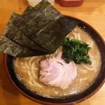 横浜家系ラーメン ぶっちぎり家 - 家系ラーメン(ワンコイン)