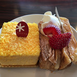 パティスリー シュクレ - （左から）マンゴーカマンベールチーズケーキ、いちごのミルフィーユ