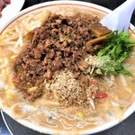 手打らーめん 勝龍 - ドカジオラーメン(910円)