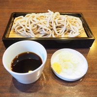 赤坂 蕎介 - 挽きくるみ生粉打ち(十割そば) 1134円
