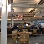 bills 福岡 - 店内