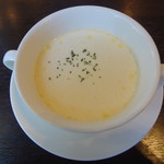 レストラン・カーディナル - クリームスープ