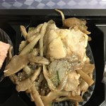 ルール ブルー - 岡山地鶏モモ肉、舞茸、ゴボウのピリ辛煮