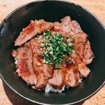 焼天狗 - 特選カルビ丼