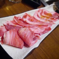 熟成ホルモン・山形牛 炭火焼肉 牛語 - 